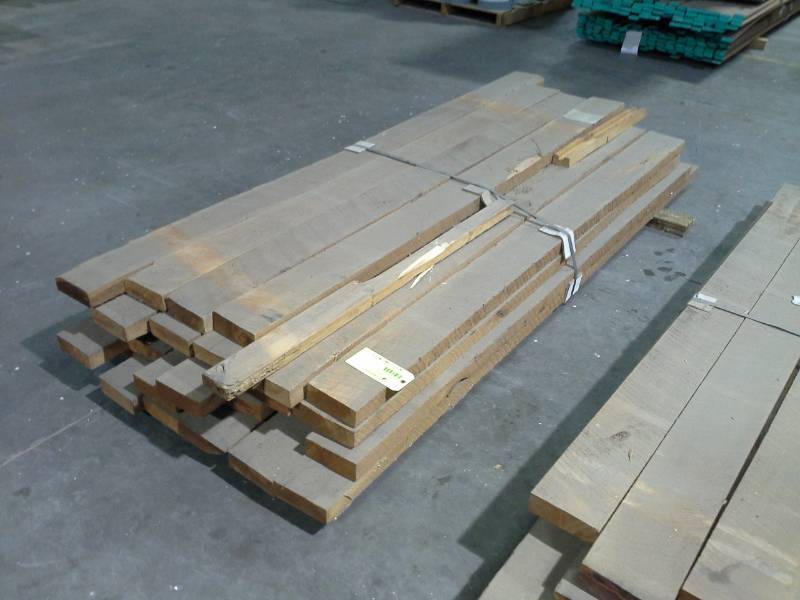 lot 4177 image: Bundle of Rough-Cut Cherry - About 28 Pieces