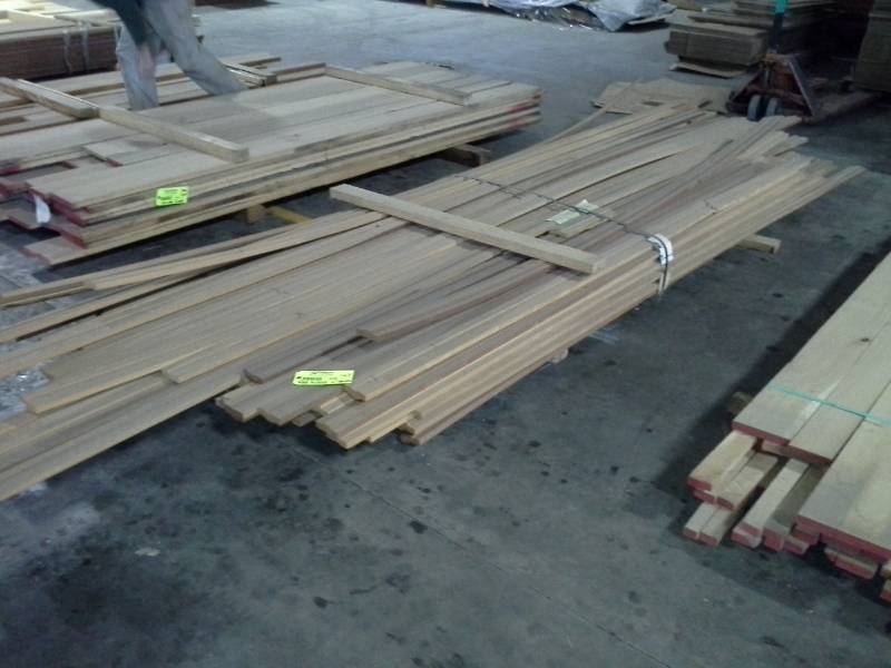 lot 4184 image: Bundle of Redwood