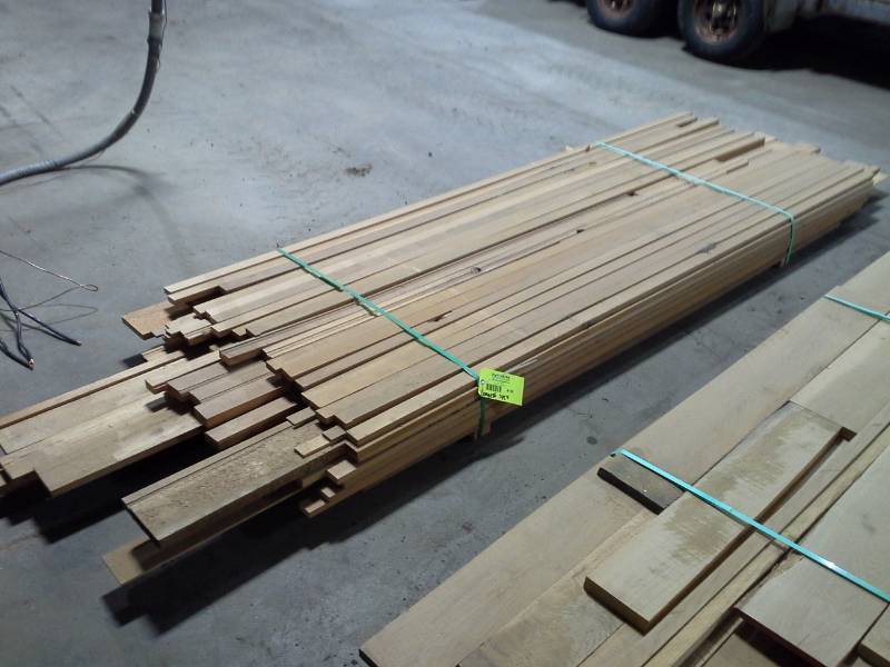 lot 4198 image: Bundle of Redwood