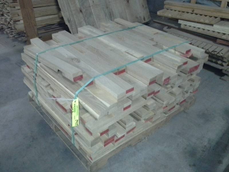 lot 4200 image: Pallet of Red Oak