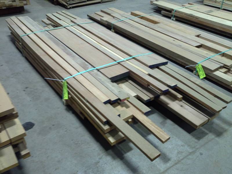 lot 4206 image: Mixed Bundle of Redwood and Mahogany
