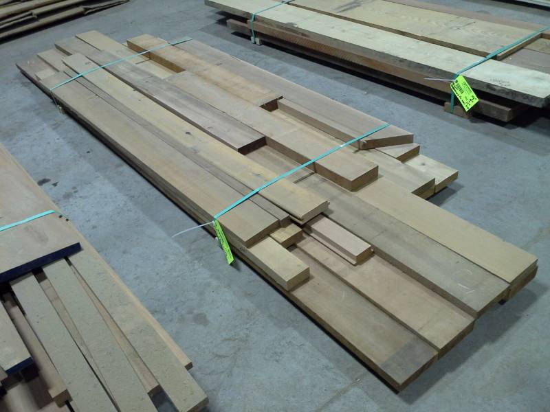 lot 4207 image: Bundle of Cedar