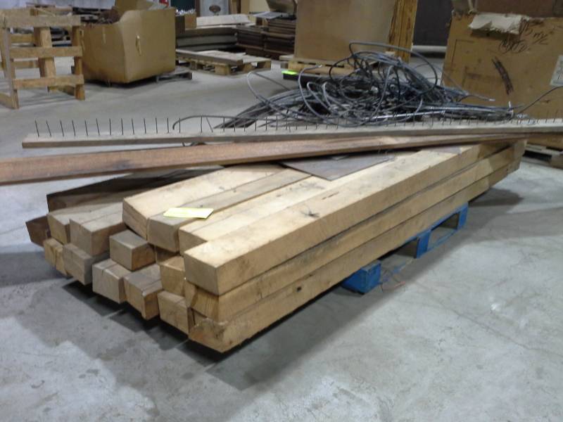 lot 4213 image: Bundle of Red Oak Beams - About 18