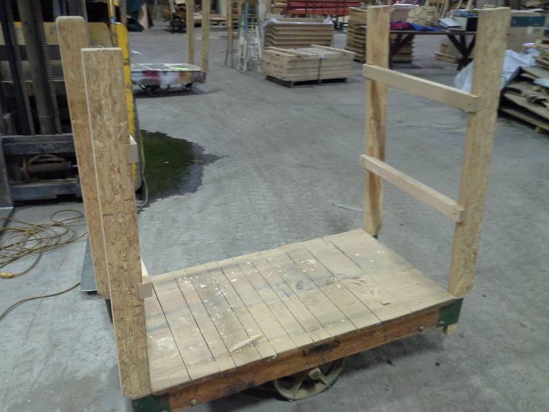 lot 4241 image: Jakes Brand Railroad Cart