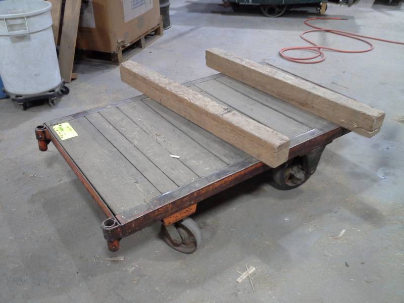 lot 4245 image: Heavy Duty Cart