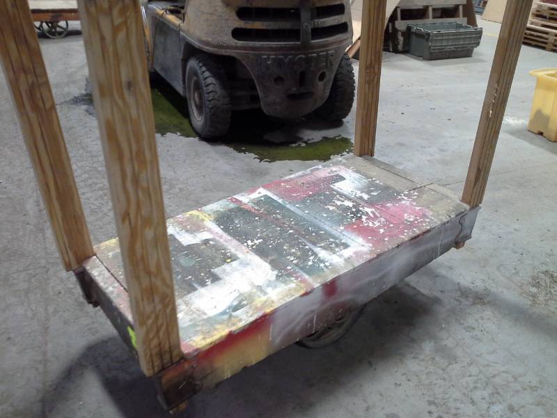 lot 4244 image: Unknown Brand - Nutting Style Cart