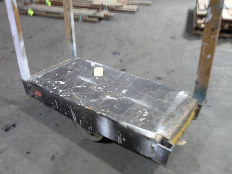 lot 4251 image: Unknown Brand - Nutting Style Cart