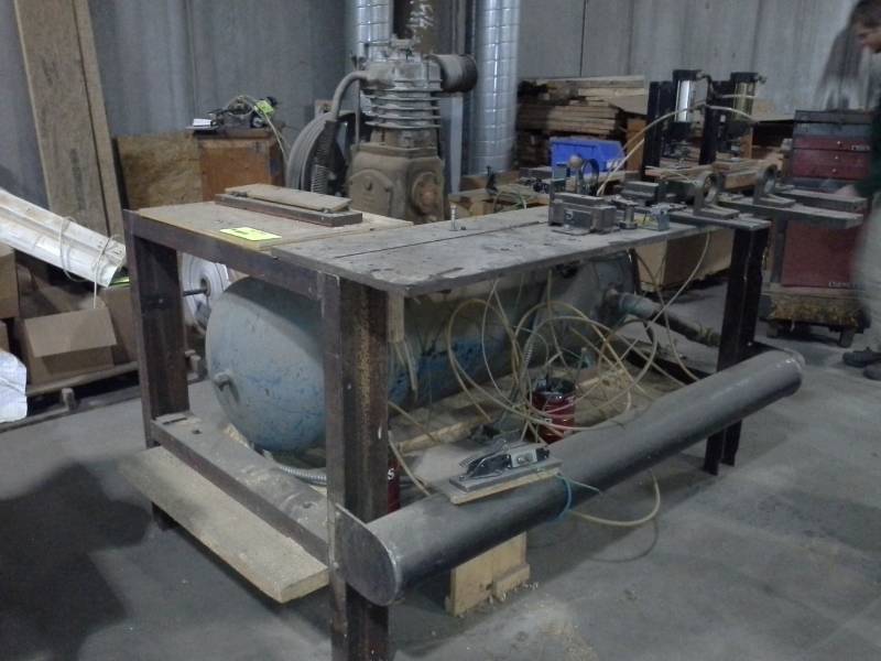lot 4257 image: Custom Air Drilling Station with Tank