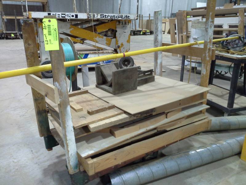 lot 4270 image: Jakes Brand Railroad Cart