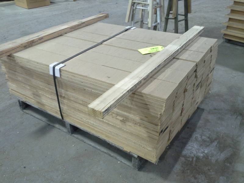 lot 4273 image: Pallet of Wood Strips