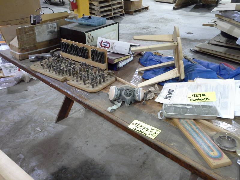 lot 4287 image: Contents on top of Table