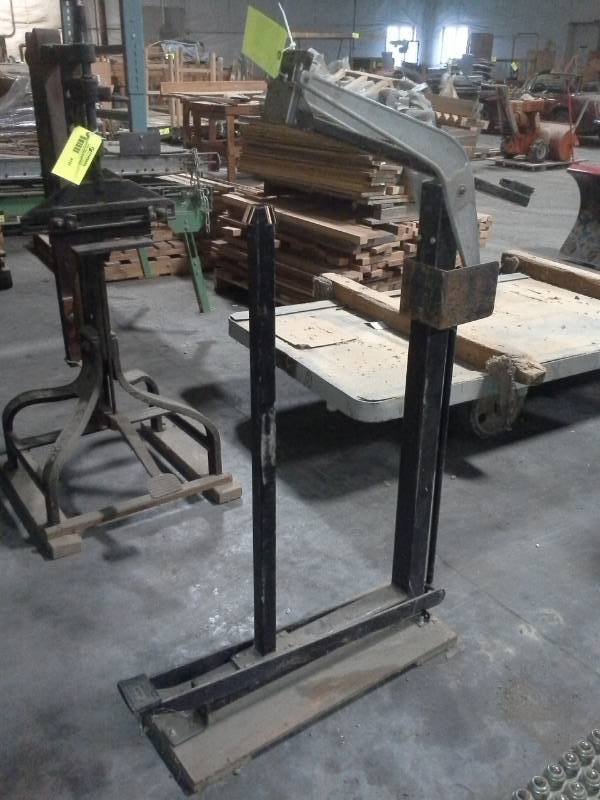 lot 4090 image: Heavy Duty Box Stapler