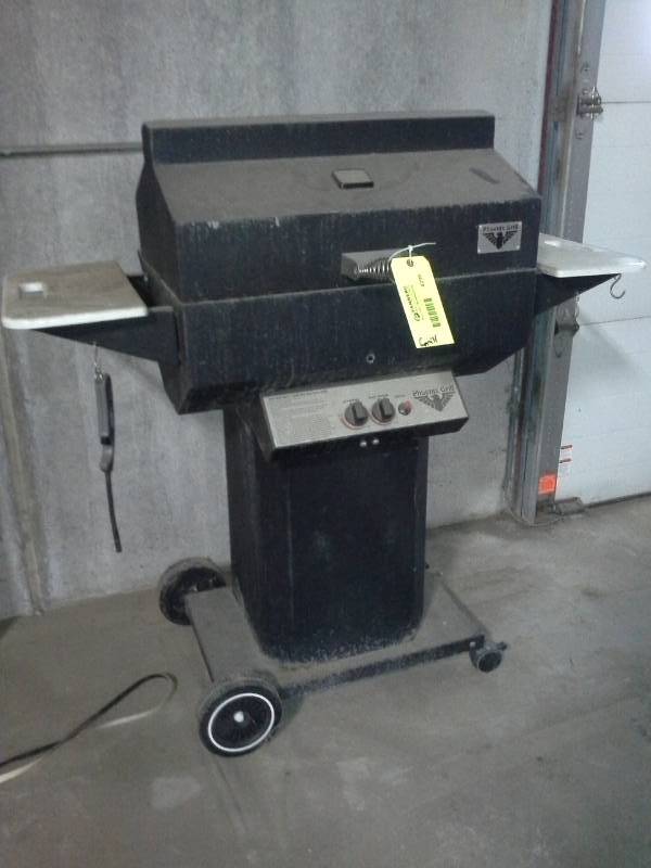 lot 4296 image: Phoenix Propane Grill