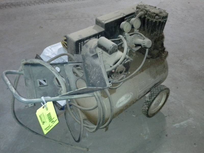 lot 4297 image: Parts Compressor