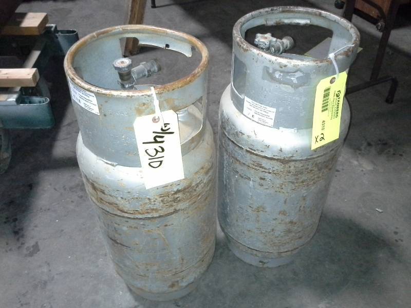 lot 4310 image: Pair of 40lb Propane Tanks