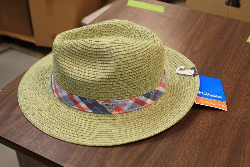 lot 56 image: Columbia Unisex Sun Hat $42