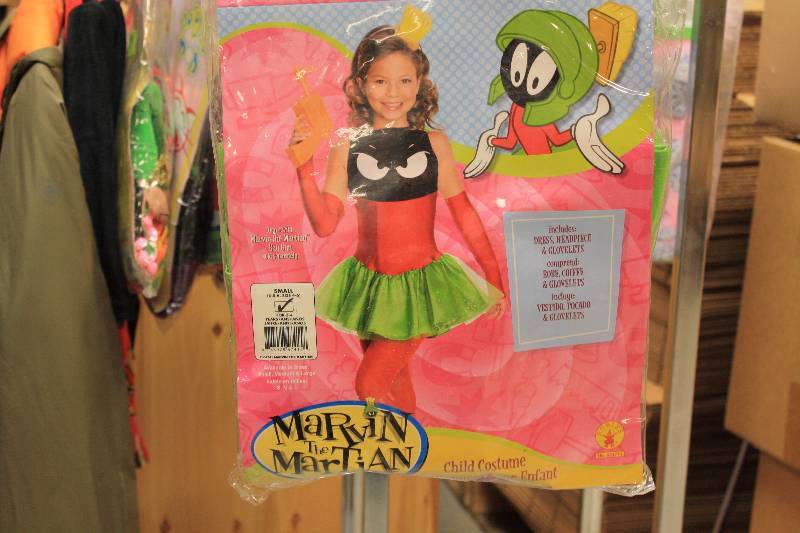 lot 210 image: Marvin Martian Child Costume Size Small 4-6