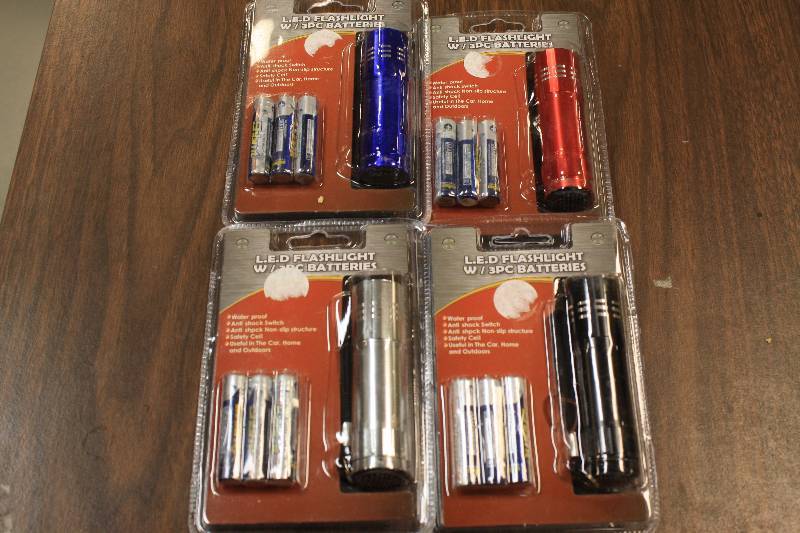 lot 57A image: Mini LED Flashlights  4 Qty with batteries