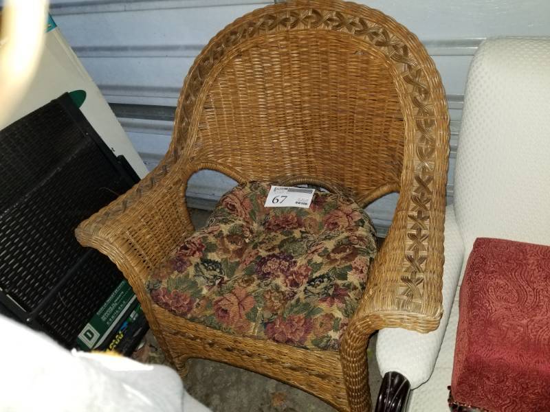 lot 67 image: Wicker Arm Chair