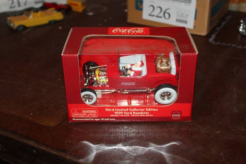 lot 224 image: Vintage Third Limited Collector Edition 1929 Ford Roadster 125 Scale Car Coca-Cola Livery