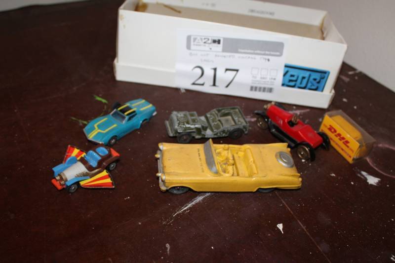 lot 217 image: Vintage Toy Cars