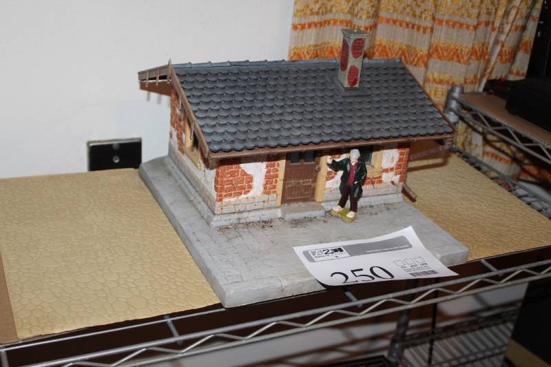 lot 250 image: G Scale Building Table Dcor