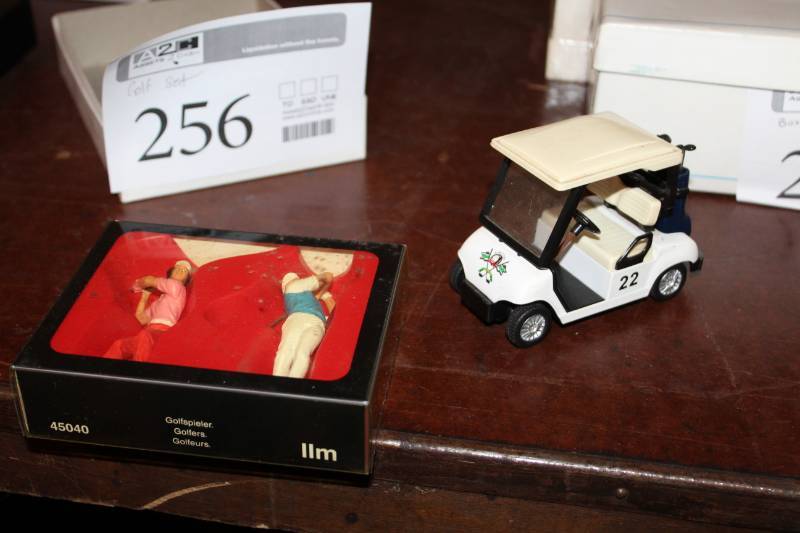 lot 256 image: Preiser 122 Scale Model Golf Cart, Golfers