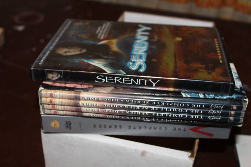 lot 244 image: DVDs - Serenity, Firefly 4-Disc Set, V