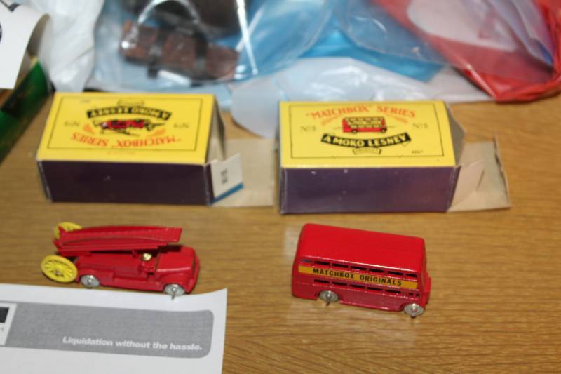 lot 321 image: Matchbox Series Amoko Lesney Die Cast Metal Cars with Original Boxes - #5 Bus, #9 Truck