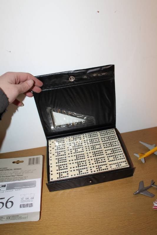 lot 354 image: Dominoes Double 12 Dominoe Set