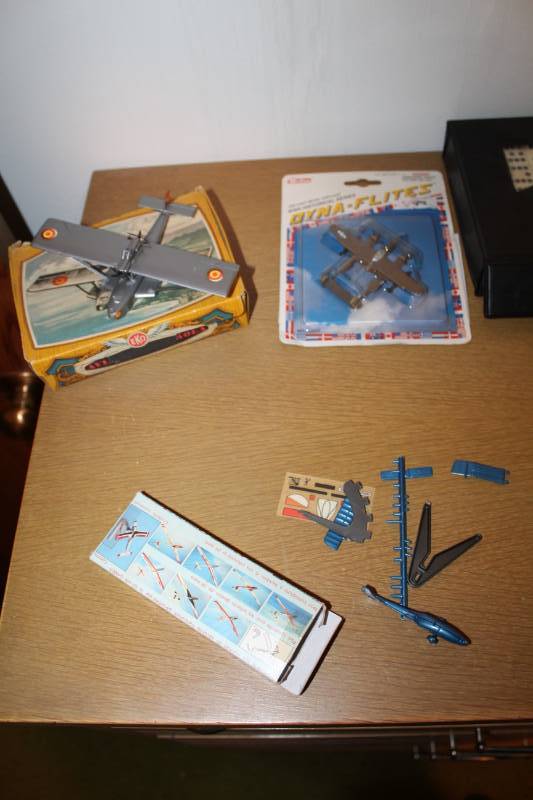 lot 356 image: Vintage Scale Model Planes