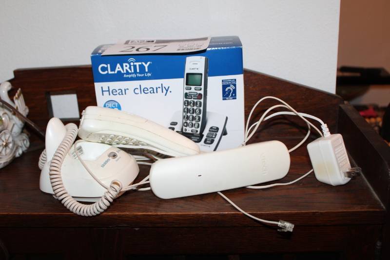 lot 267 image: Uniden Phone Sets