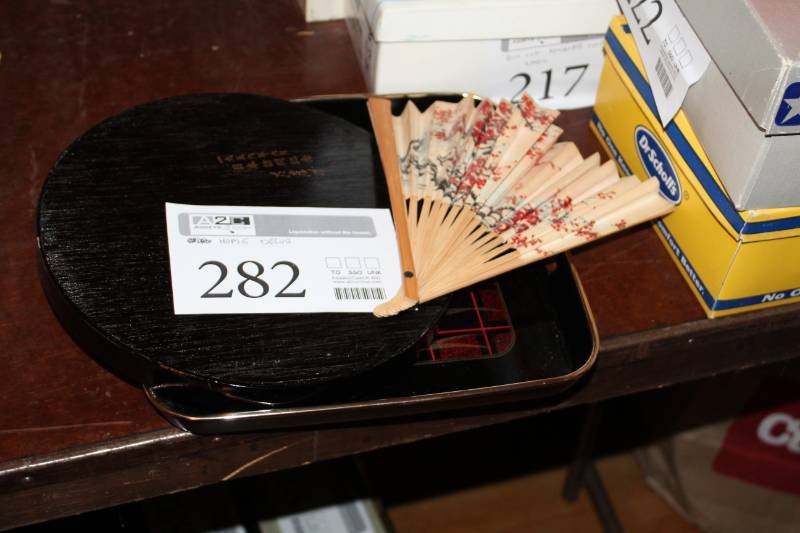 lot 282 image: Home Dcor - Oriental Fan, Oriental Plates