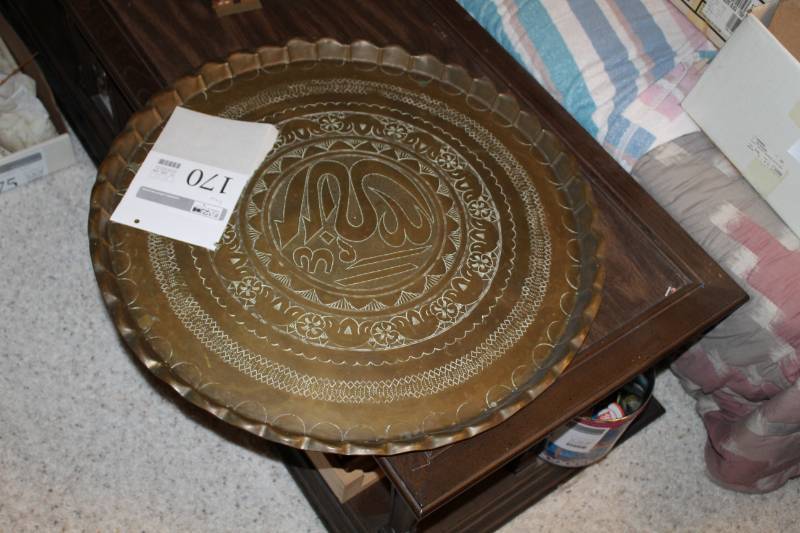 lot 170 image: Serving Tray