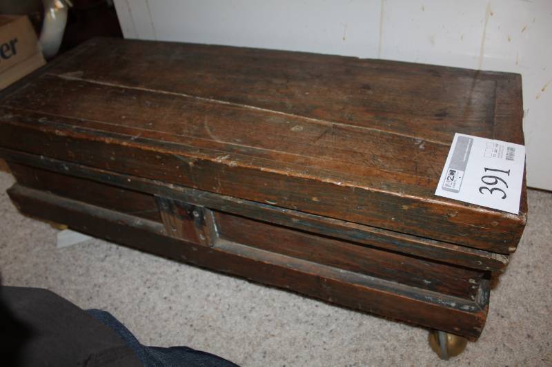 lot 120 image: Vintage Rolling Wood Chest