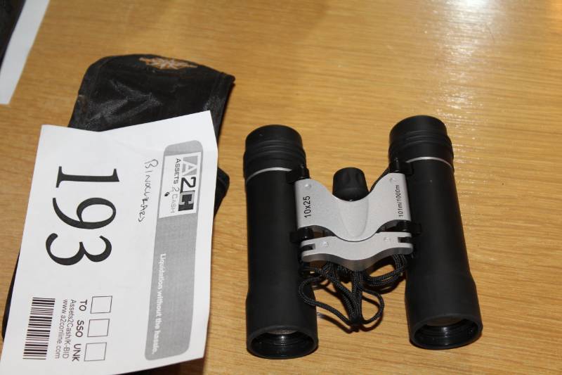 lot 193 image: 10x25 Binoculars