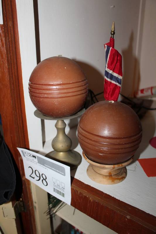 lot 298 image: Decorative Candles