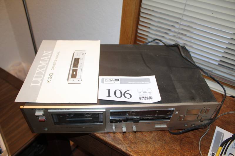 lot 106 image: Luxman Cassette Deck