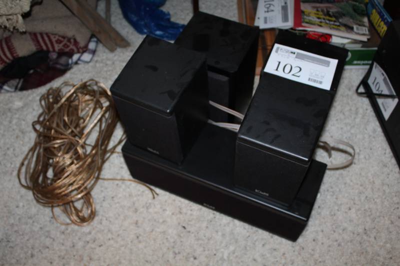 lot 102 image: KLH BookshelfWall-Mount Speakers