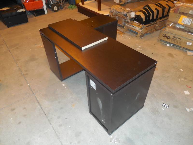lot 22 image: Coaster Company 800517 Yvette L-Shape Desk - Cappuccino