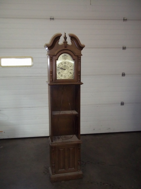 lot 3 image: Grandfather clock electric