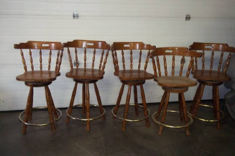 lot 21 image: 5 bar Chairs