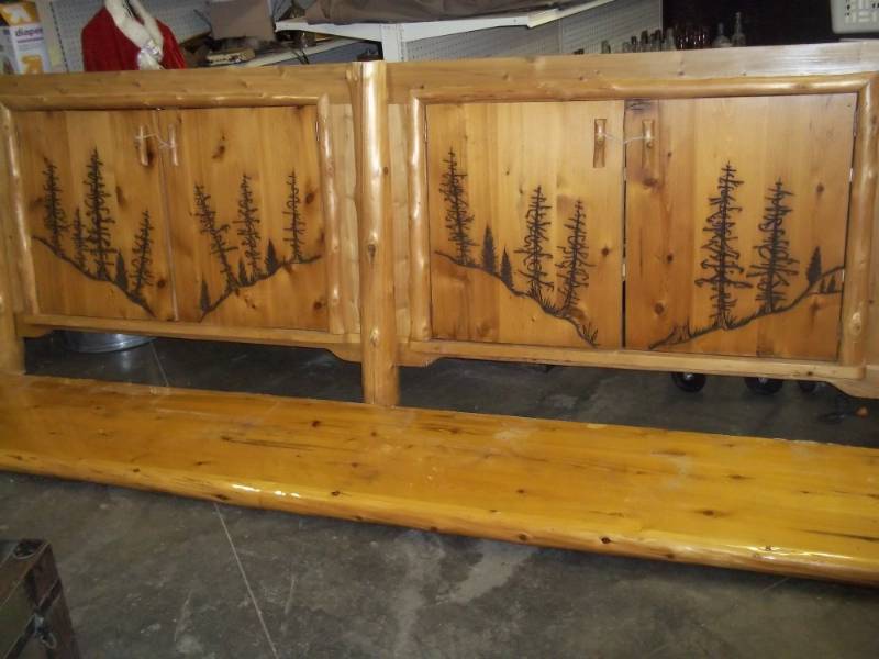 lot 26 image: Very large wall display with shelf and mirror