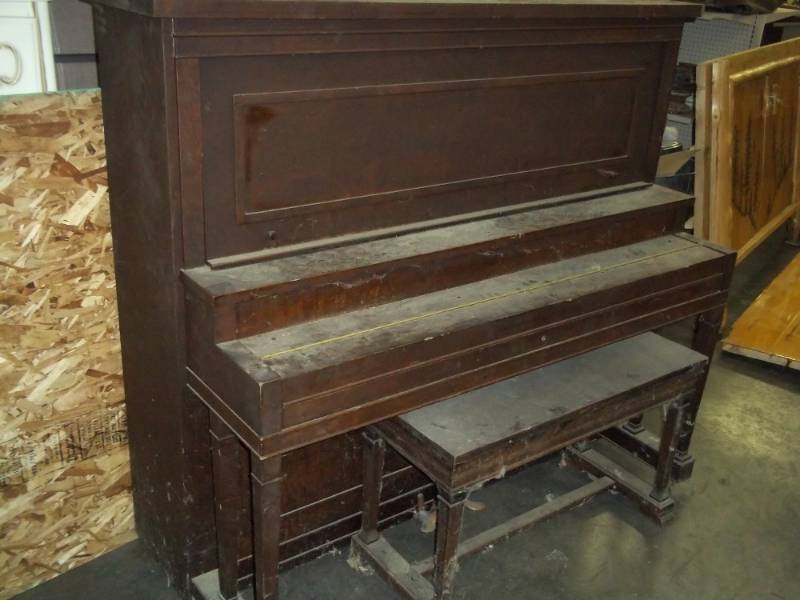 lot 27 image: Vintage upright Piano