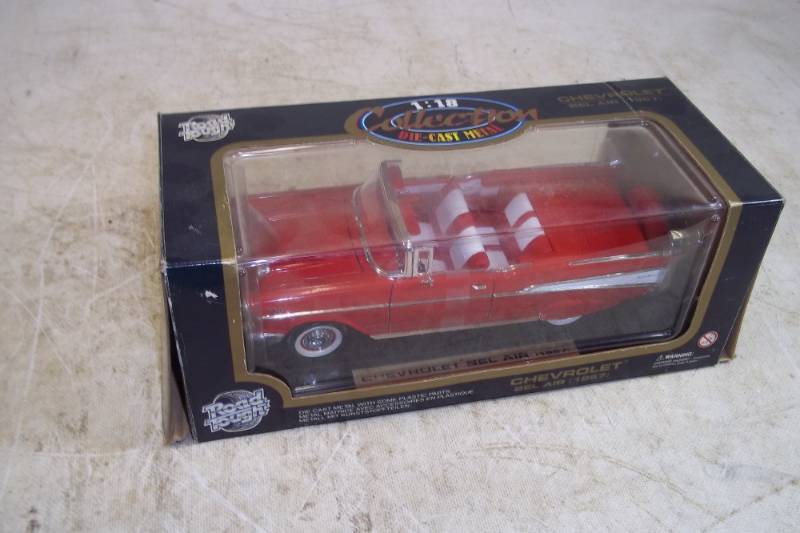lot 33 image: 1957 Chevrolet Bell Air Die Cast metal 118