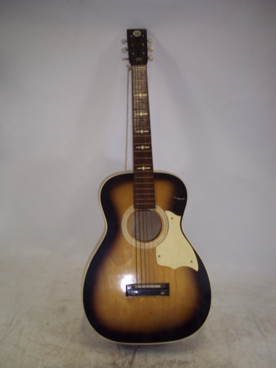 lot 37 image: Guitar