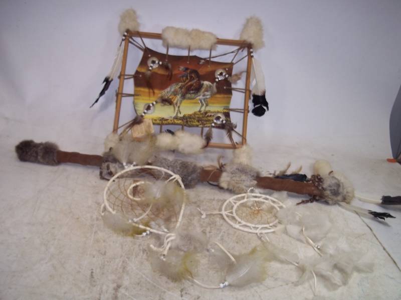 lot 45 image: Dream Catchers and Indian Dcor