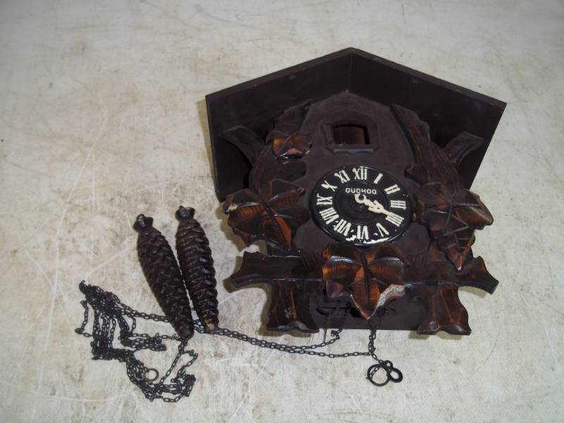 lot 55 image: Cuchcoo Clock
