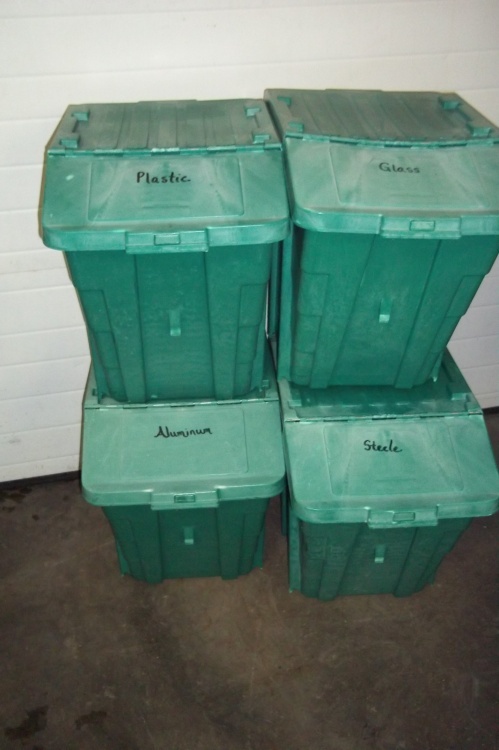 lot 65 image: 4 Recycling Bins