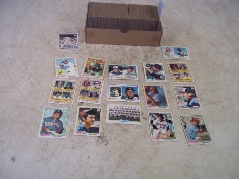 lot 70 image: 1978 Topps Baseball Cards over 500 Cards